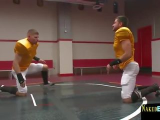 Muscly stud sucks prick immediately following wrestling match
